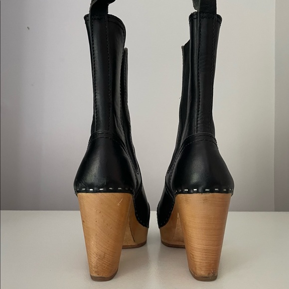 Swedish Hasbeens, Cilla Chelsea Pull-on high ankle black leather boot. Size 6. - Picture 2 of 8